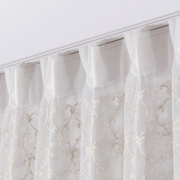 Net curtain with double pinch pleat
