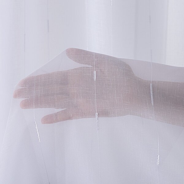 Net curtain with double pinch pleat