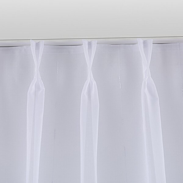 Net curtain with double pinch pleat