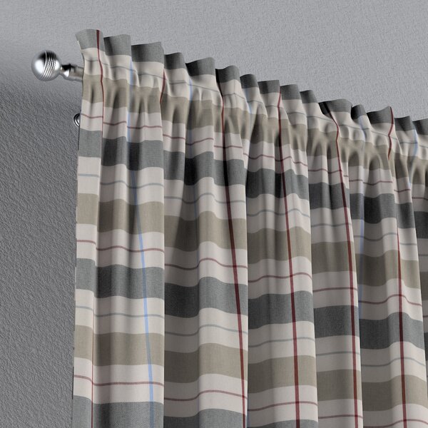 Slot and frill curtain