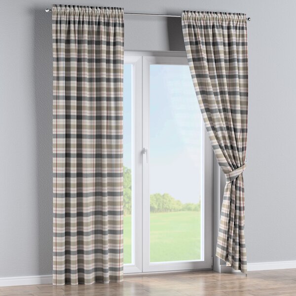 Slot and frill curtain