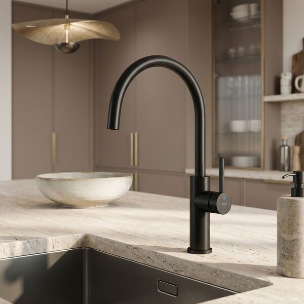 Kitchen faucet REA Rivo Black