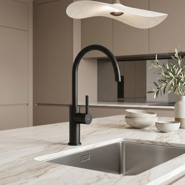 Kitchen faucet REA Rivo Black