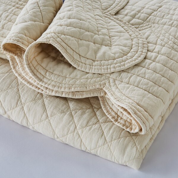 Dorma Soft Scalloped Bedspread