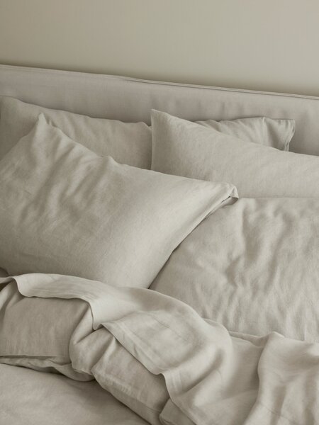 Oatmeal Linen Blend Pillowcases (Pair) | Standard | Piglet in Bed