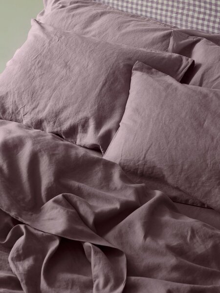Elderberry 100% Linen Pillowcases (Pair) | Square | Piglet in Bed