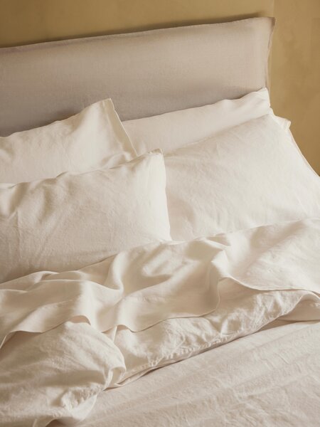 Pearl 100% Linen Pillowcases (Pair) | Super King | Piglet in Bed