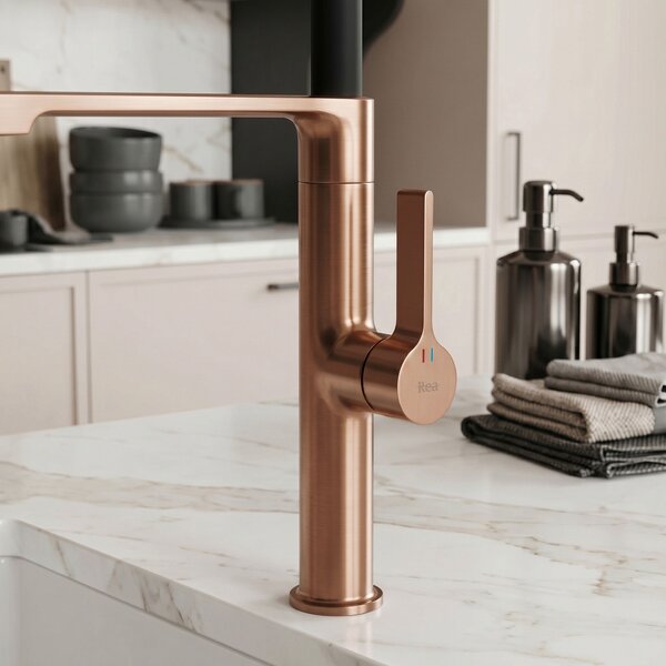 Kitchen faucet REA Lago Brush Copper