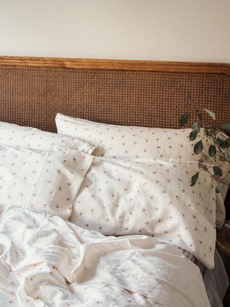 Pearl Posy Bud Linen Blend Pillowcases (Pair) | Super King | Piglet in Bed