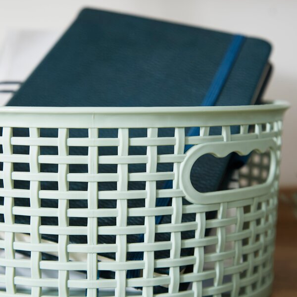 Checked Plastic 3L Round Basket