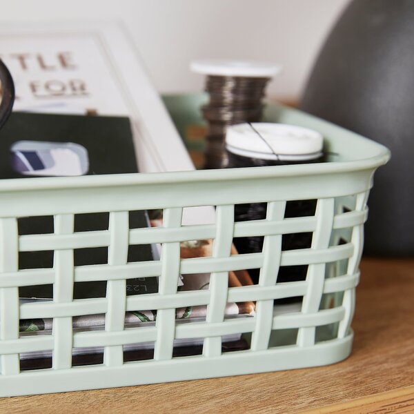 Checked 1.1L Plastic Basket