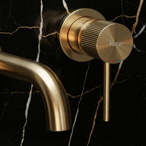 Wall Mounted faucet Rea Lungo Stripe Brush Gold