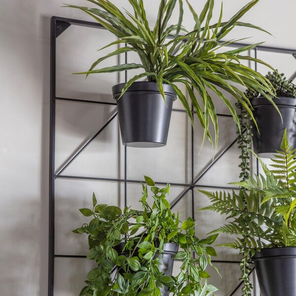 Bari 8 Wall Planters