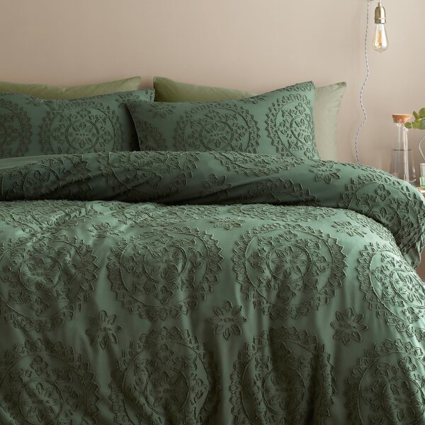 Mandala Clipped Jaquard Duvet Cover and Pillowcase Set