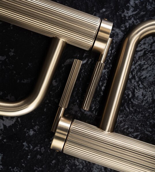 Bathroom faucet Rea Argon Brush Gold low