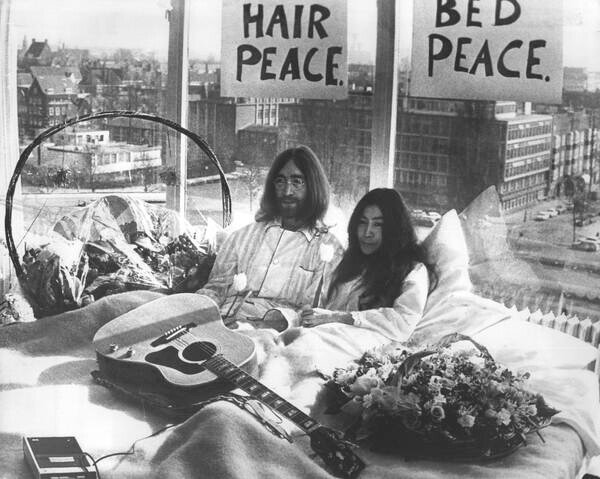 Photography Bed-In for Peace by Yoko Ono and John Lennon, 1969