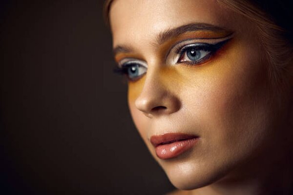 Art Photography Beauty blonde model girl with fashionable, Erstudiostok, (40 x 26.7 cm)