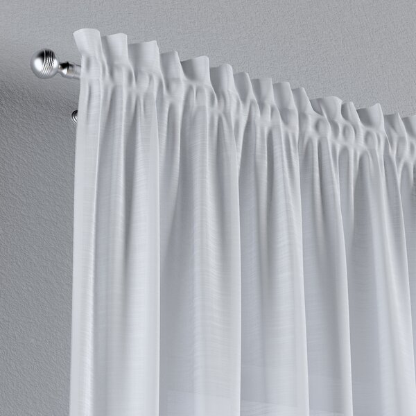 Slot and frill curtain