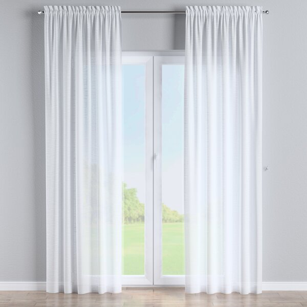 Slot and frill curtain