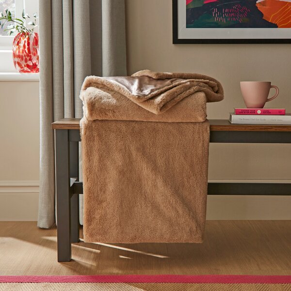 Lenon Plush Throw Pebble