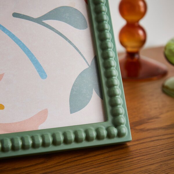 Bobbin Yew Green Photo Frame