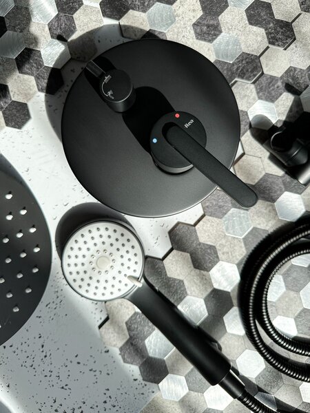 Shower system Rea Ontario Black + BOX