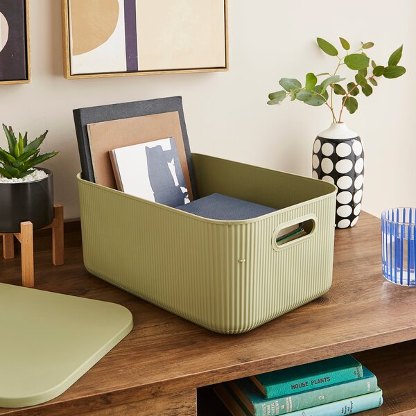 13L Ribbed Plastic Storage with Lid Sage (Green)