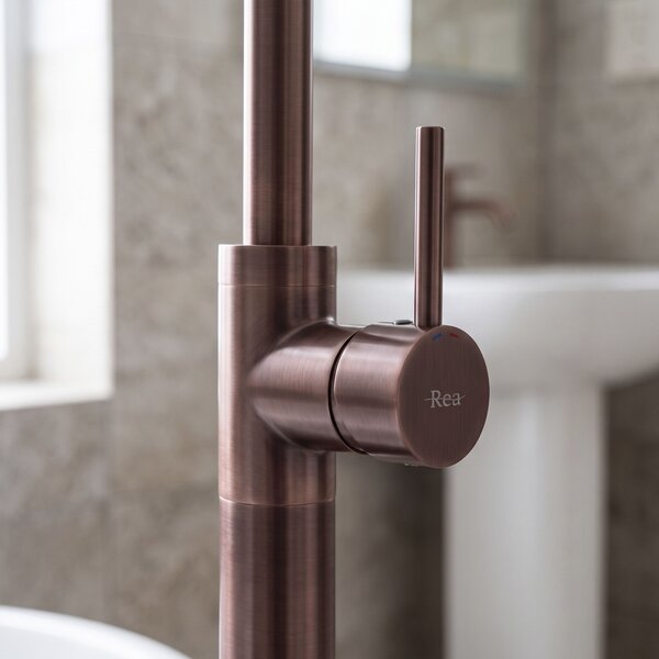 Floor-Standing Washbasin Faucet Rea Lungo Brush Brown