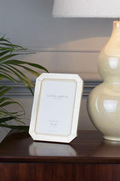 Laura Ashley LA3756177-Q Wren Photo Frame In Polished Silver Glitter Finish 5 x 7"