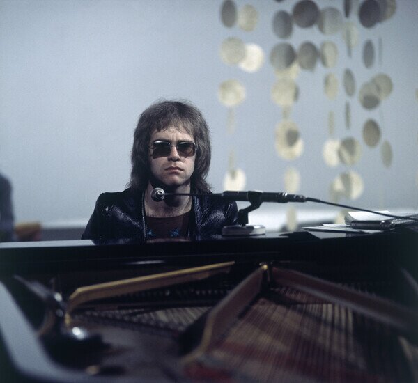 Photography Portrait de Elton John, German TV Music Show 