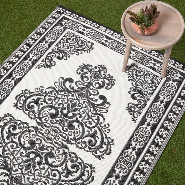 Homescapes Black and White Motif Design Reversible Outdoor Garden Rug