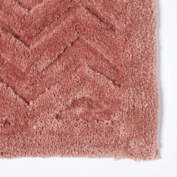 Homescapes Pink Super Absorbent Thick Pile Chevron Non Slip Bath Mat