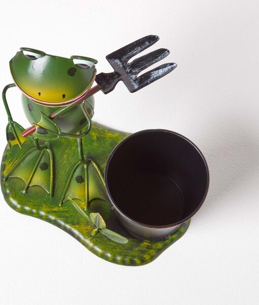 Homescapes Metal Frog with Garden Fork and Flower Pot, 28 cm Tall