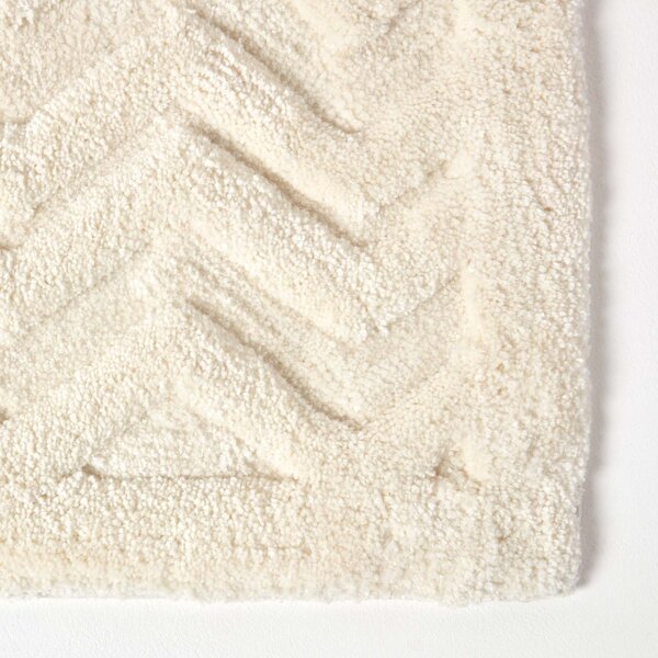 Homescapes White Super Absorbent Thick Pile Chevron Non Slip Bath Mat