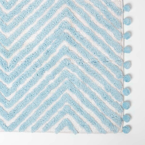 Homescapes Blue Bath Mat Zig Zag with Pom Pom Edges 50 x 80 cm