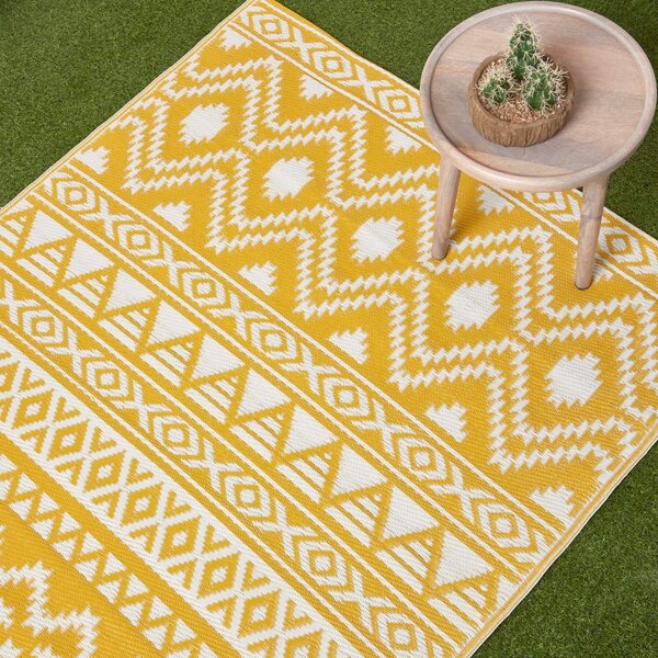 Homescapes Waterproof Yellow & White Outdoor Rug Aztec 120 x 180 cm