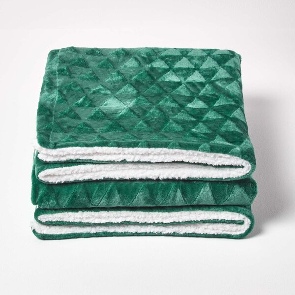 Homescapes Emerald Green Geometric Triangle Velvet Throw, 130 x 160 cm