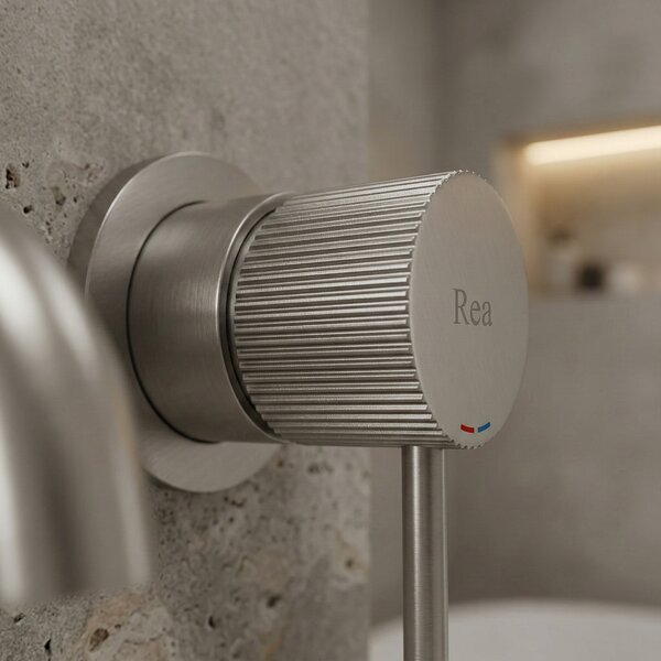 Wall Mounted faucet Rea Lungo Stripe Brush Nickel