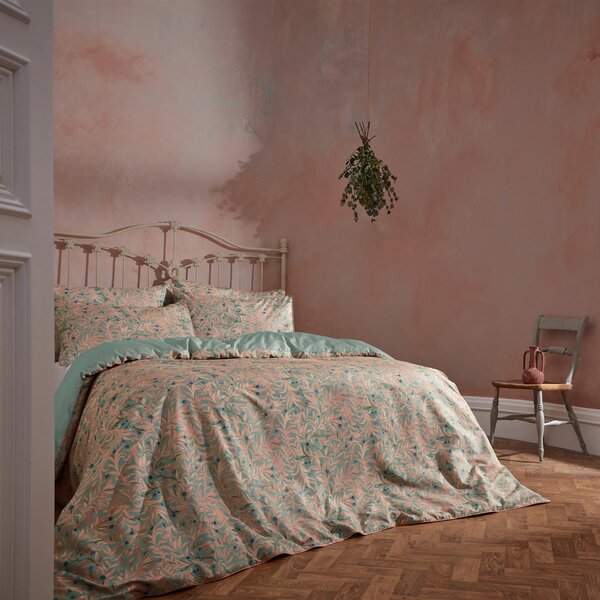 Edinburgh Weavers Malory Floral Piped Duvet Cover Bedding Set Blush