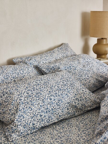 Blue Mini Meadow Cotton Pillowcases (Pair) | Standard | Piglet in Bed