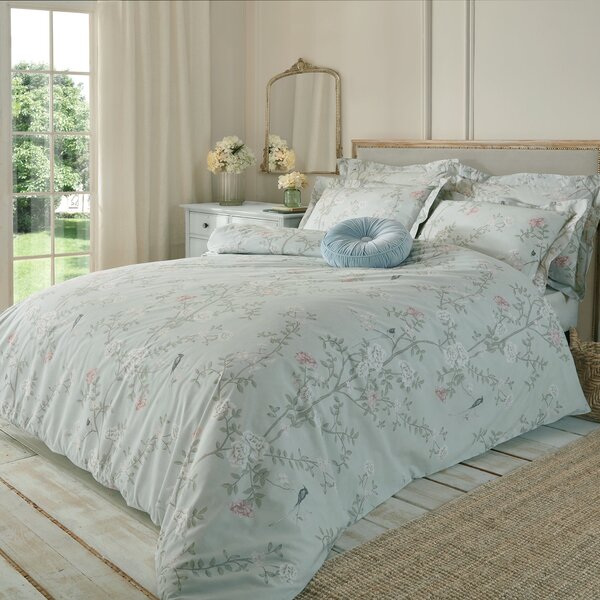 Catherine Lansfield Luxe Palm Jacquard Double Duvet Cover Set with  Pillowcases Silver Grey Gold : : Home & Kitchen