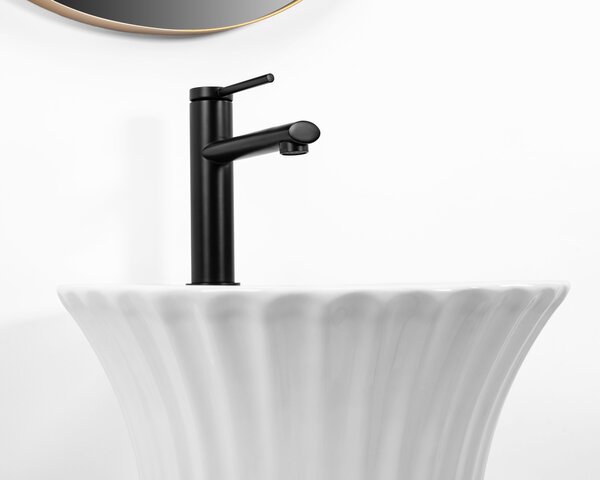 Freestanding ceramic basin Hope