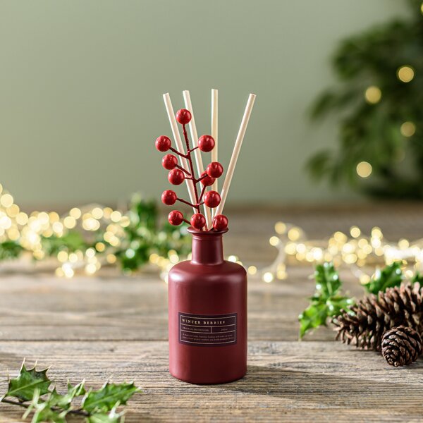 Winter Berries Diffuser Red