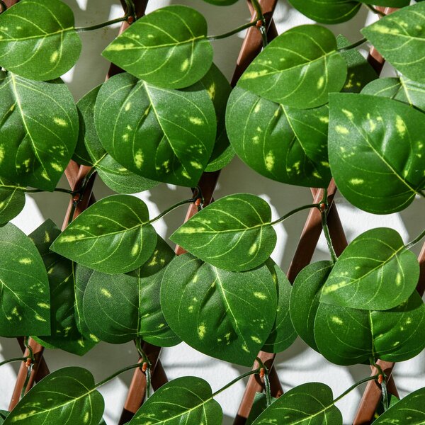 Outsunny Set of 2 Expandable Artificial Trellis Hedges – Realistic Leaf Privacy Screen, 2 x 1 m