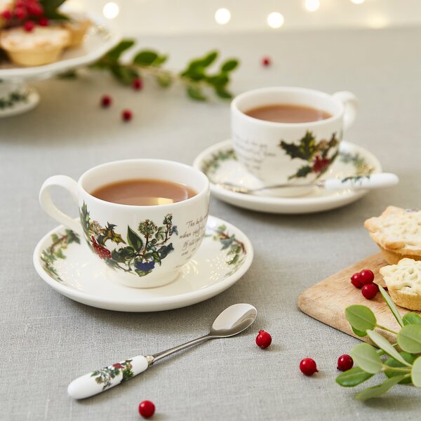 The Holly and the Ivy 6 Teacups and Saucers White