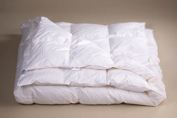 10.5 Tog (All Seasons) Goose Feather and Down Duvet, Single