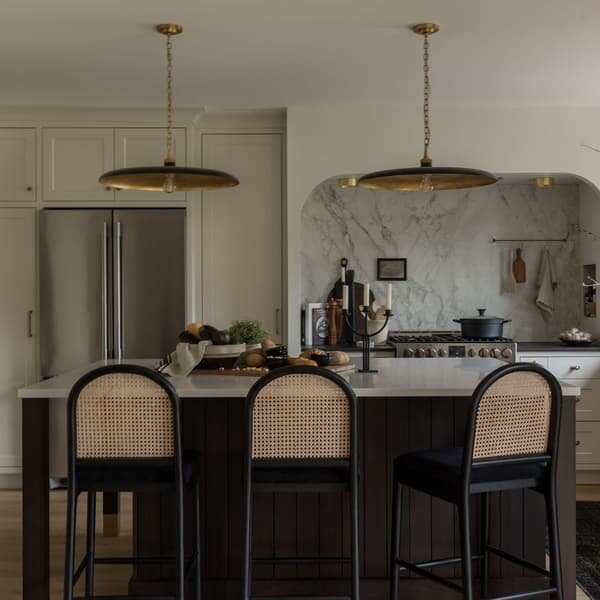 Piatto Pendant Brass, Pendant Light, Hand-Rubbed Antique Brass - Andrew Martin