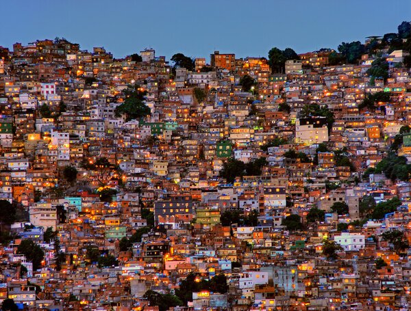 Photography Nightfall in the Favela da Rocinha, Adelino Alves