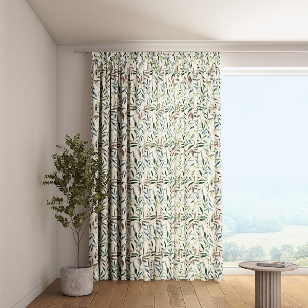 Pencil pleat curtain