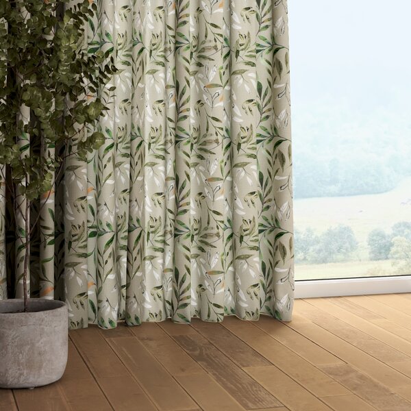 Pencil pleat curtain